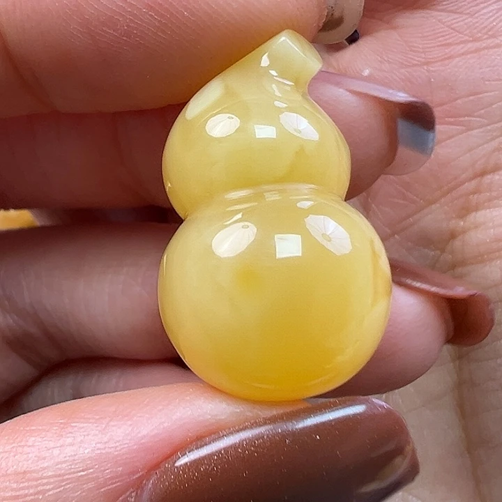 蜜蜡未镶嵌珠宝奇石