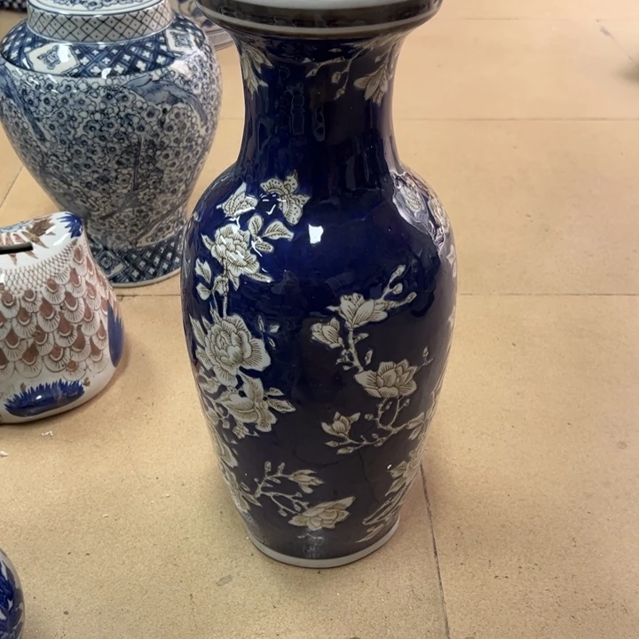 雨***下瓷片微瑕陶瓶。。。。。。。。。。。。。