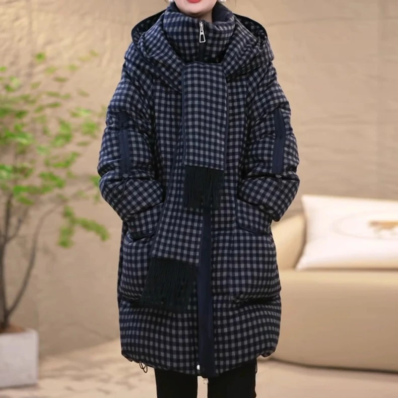2025冬季新款轻奢格纹连帽围巾中长款羽绒服时尚宽松百搭保暖外套