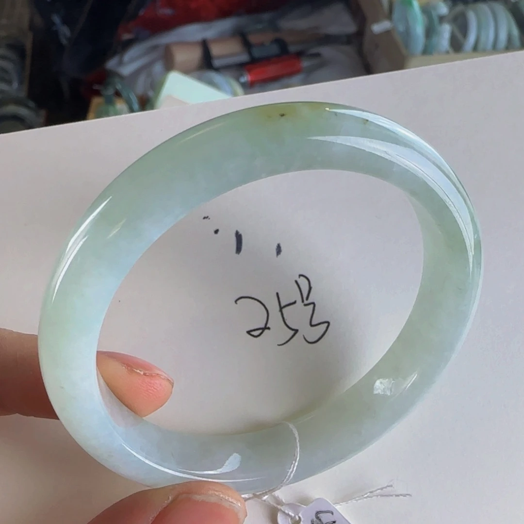 翡翠手镯未镶嵌老坑53圈
