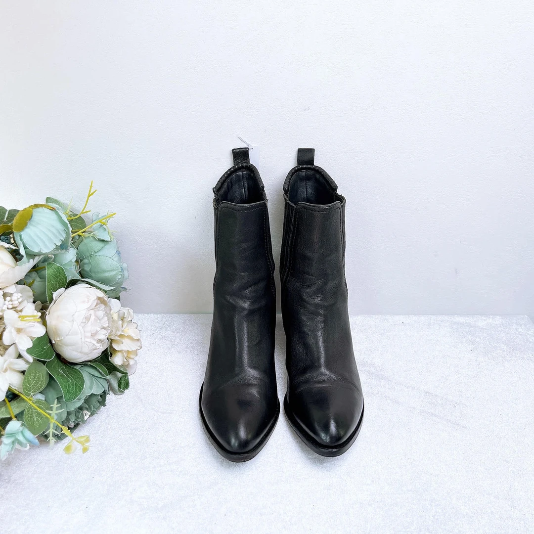 95新/Alexander Wang靴子/38码/xspr2511