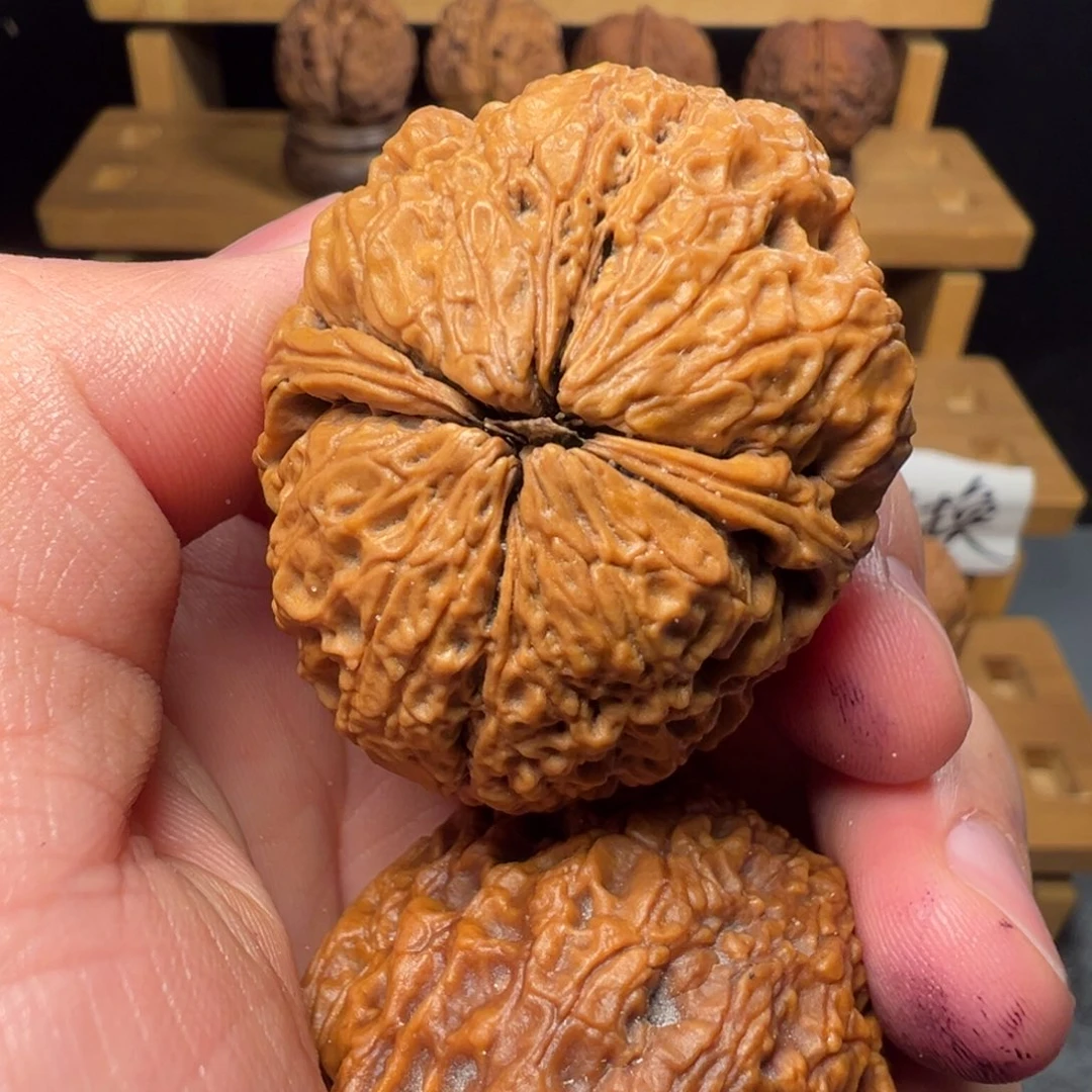 吊坠文玩核桃峭壁铁狮子43mm