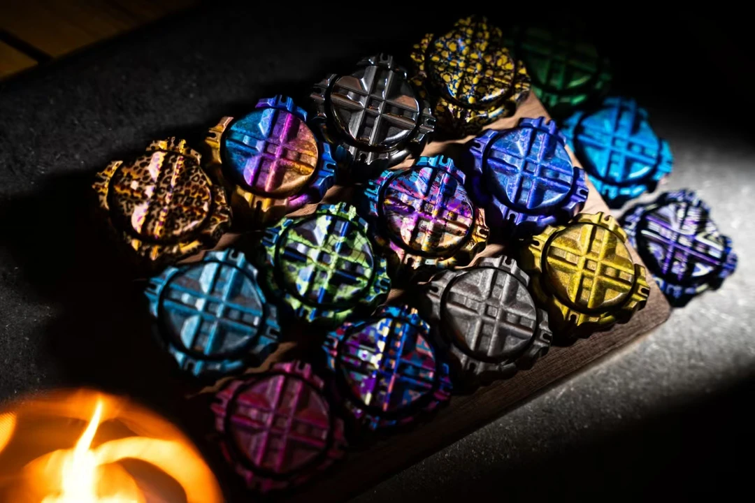 轨迹指尖陀螺 九只手盲盒高端限量收藏品极度稀缺成人减压玩具