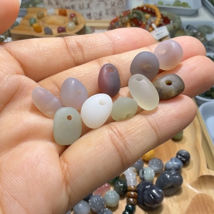 和田玉未镶嵌珠宝半成品