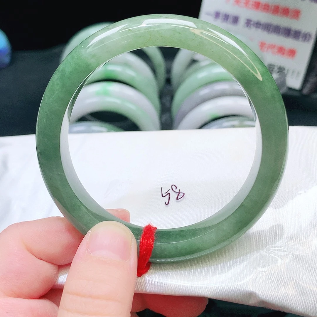 翡翠未镶嵌手镯191