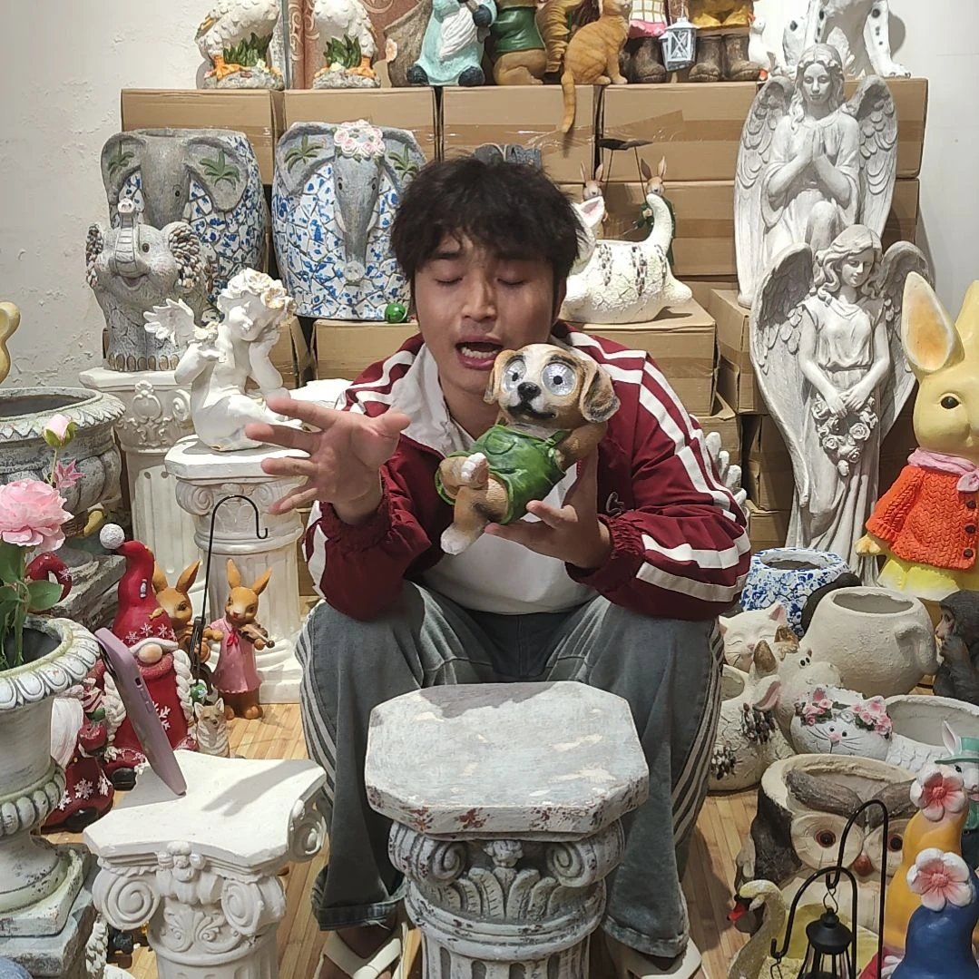 合成树脂太阳能躺狗