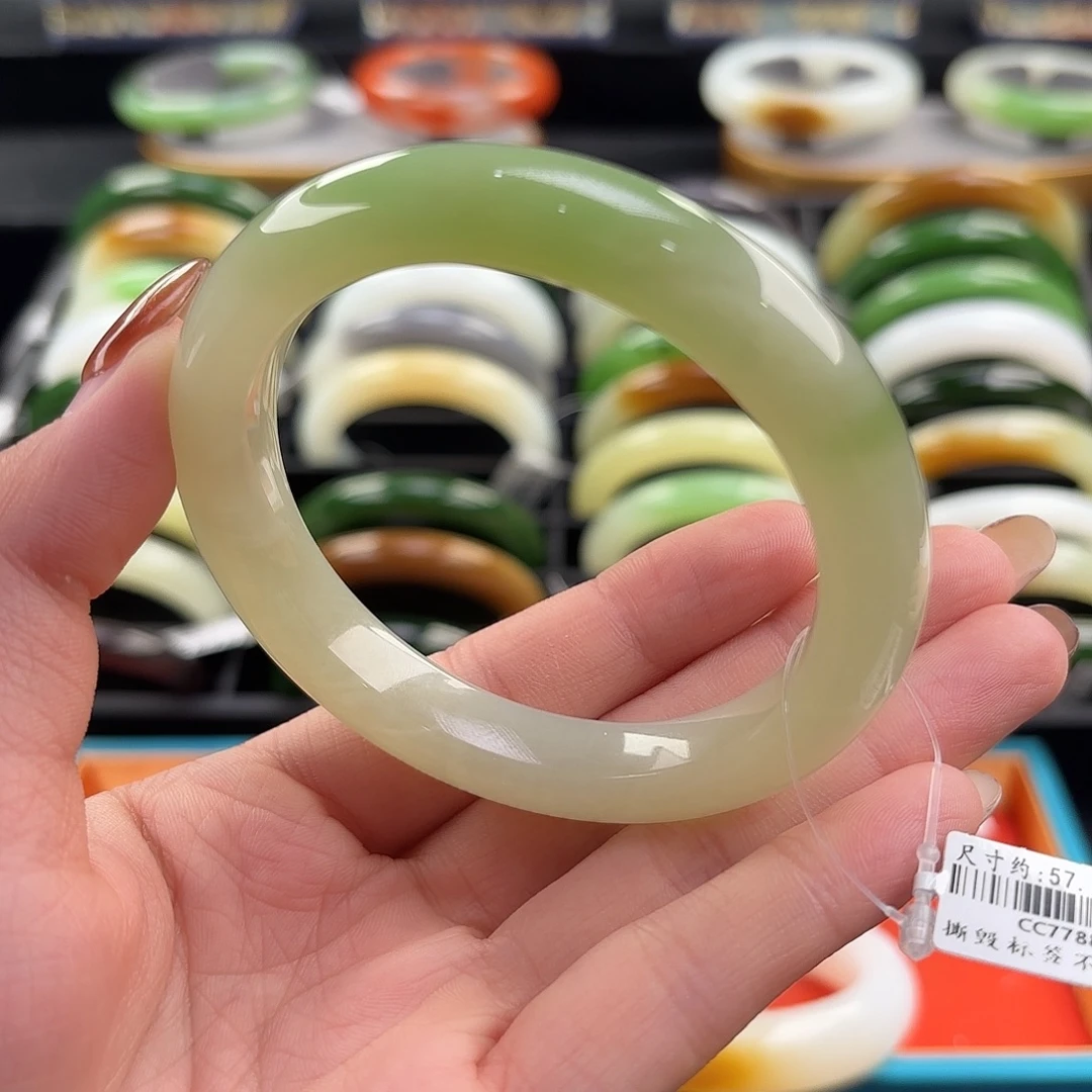 和田玉未镶嵌手镯57.6