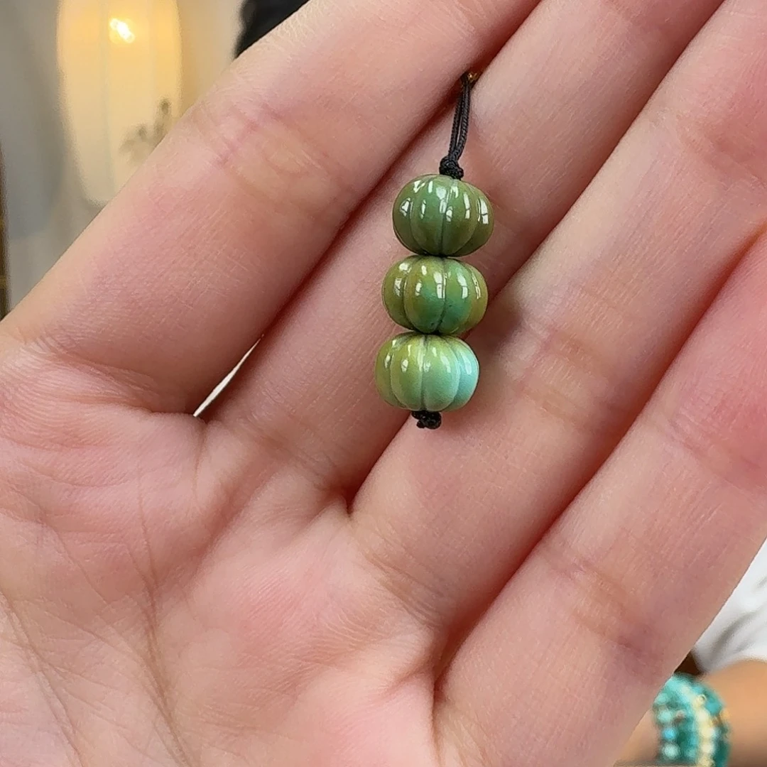 绿松石未镶嵌挂件