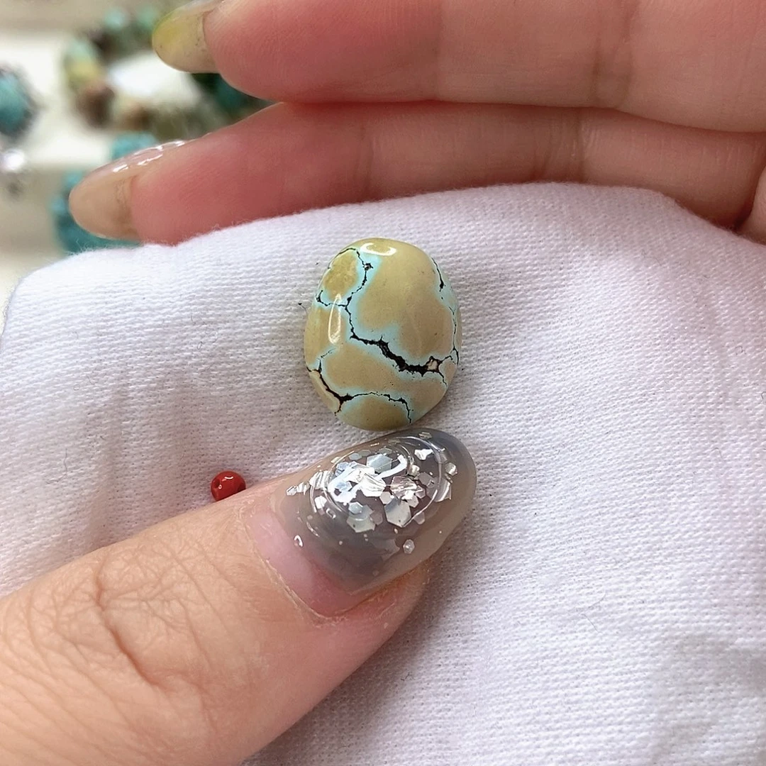 南红玛瑙未镶嵌珠宝奇石