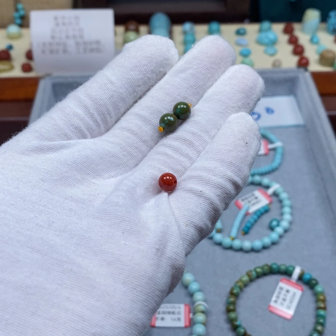 南红玛瑙配饰未镶嵌