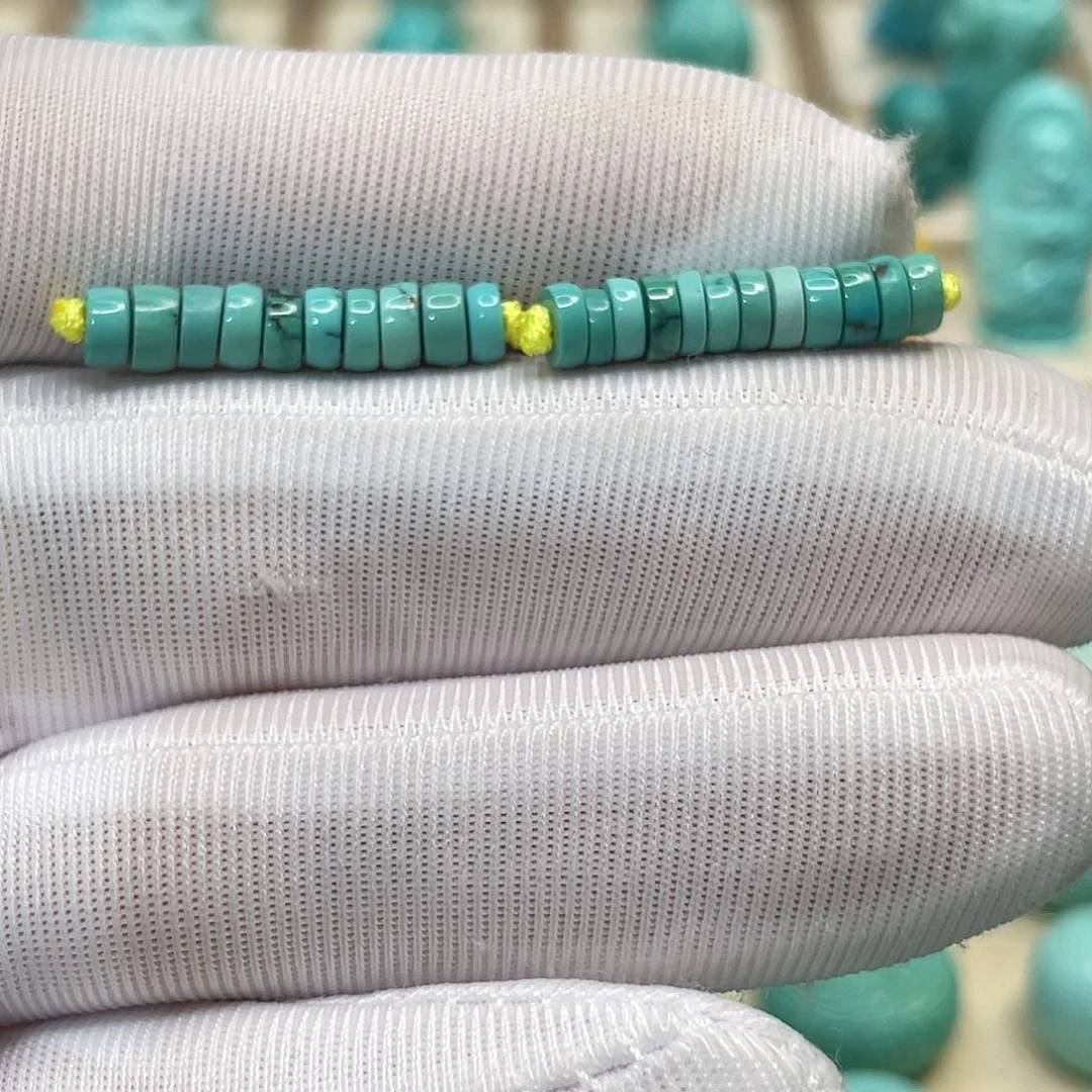 绿松石未镶嵌挂件