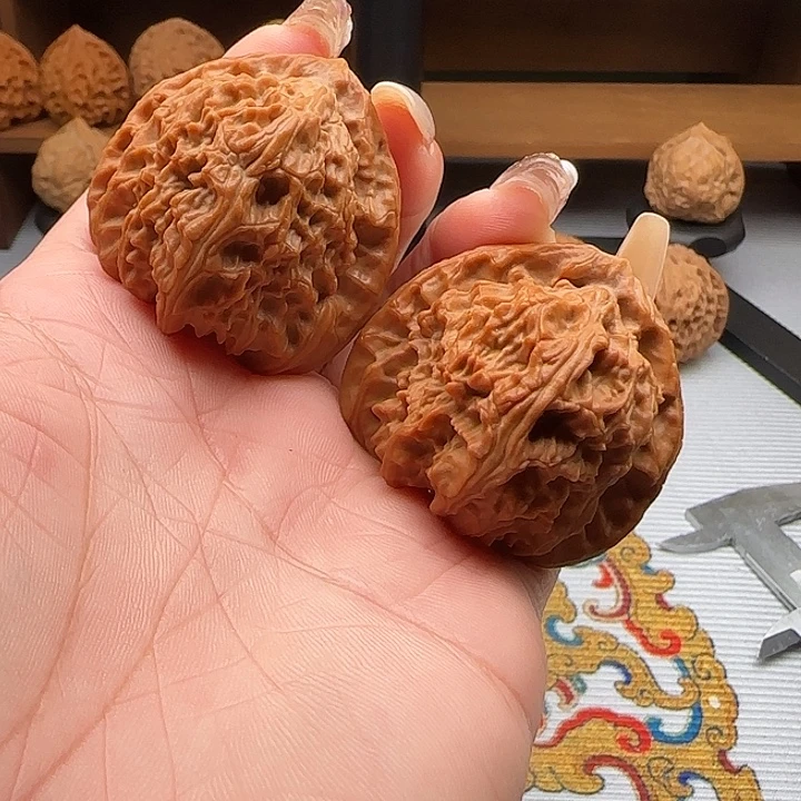 把件文玩核桃原装三角白