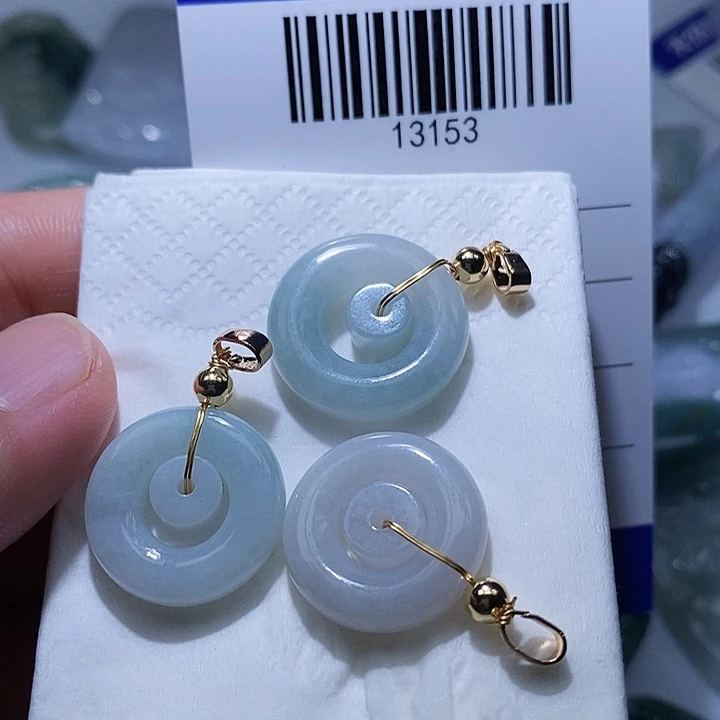 翡翠未镶嵌颈饰天光墟翡翠市场现金代购