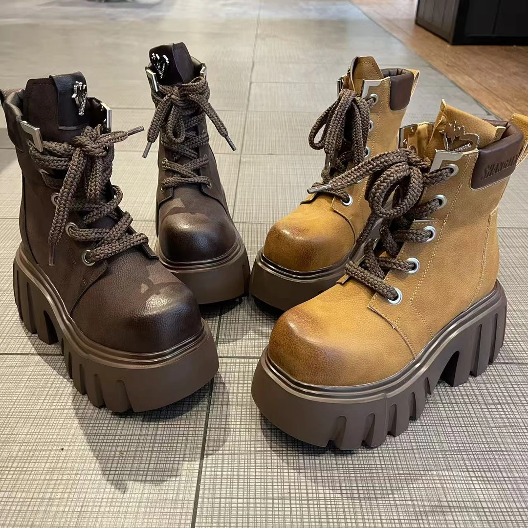 厚底马丁靴女2025秋冬季新款靴子小个子内增高短靴百搭粗跟大黄靴