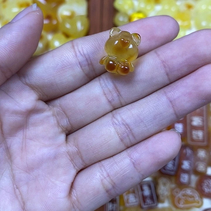 吊坠橄榄核小熊64
