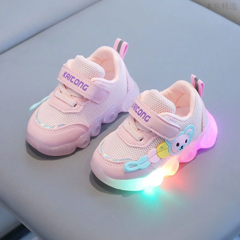 2025春秋新款0-1-3岁宝宝鞋软底防滑亮灯鞋婴儿学步鞋运动机能鞋