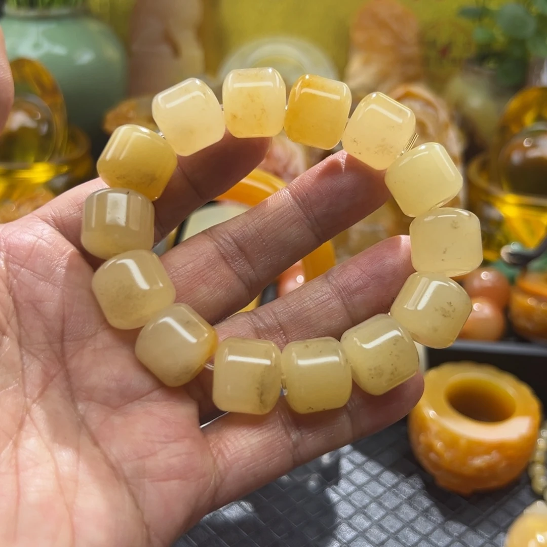 石英质玉未镶嵌颈饰