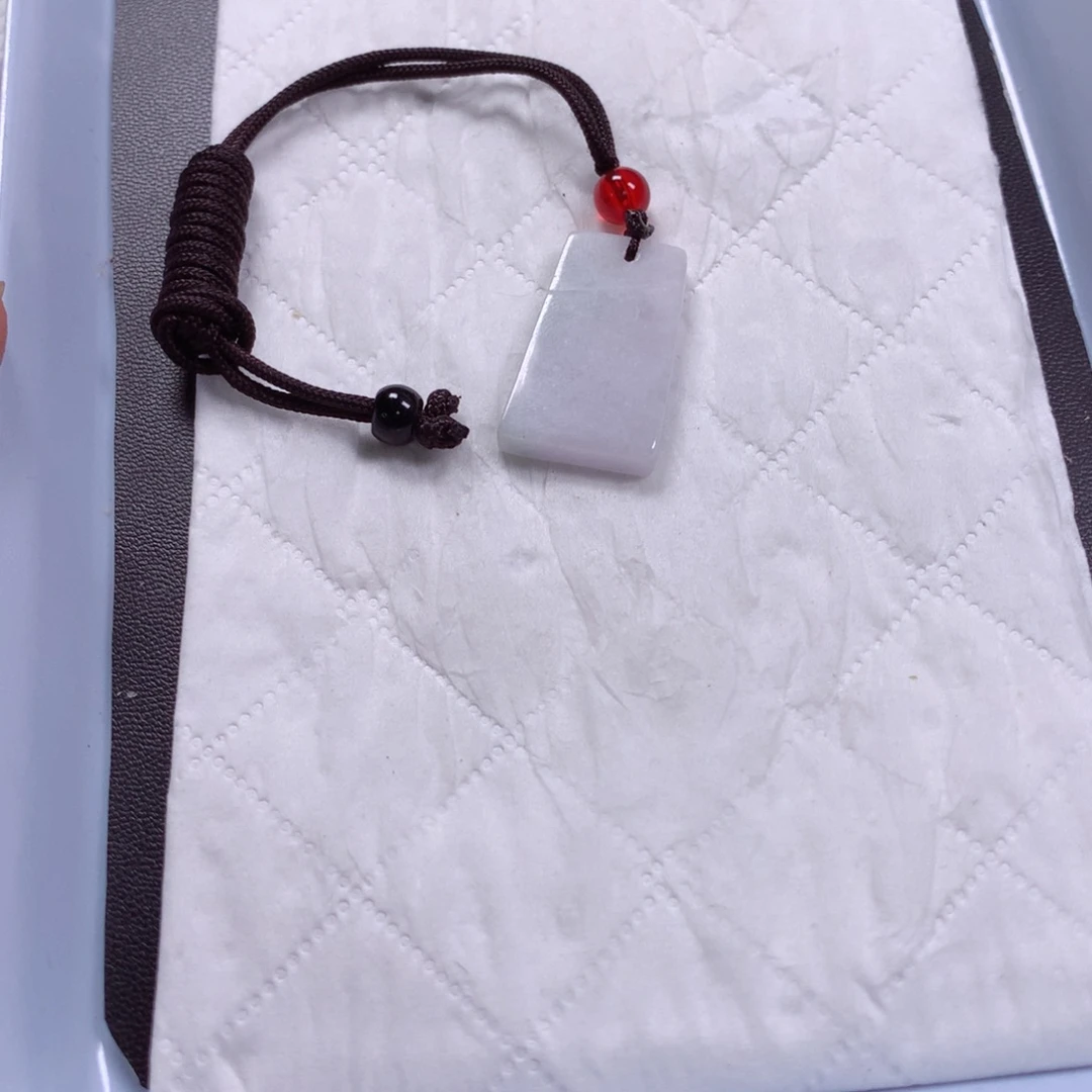 翡翠未镶嵌颈饰挂件