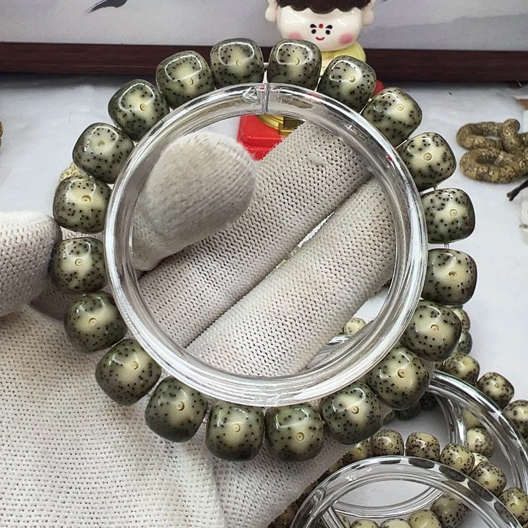 星月菩提吊坠11+绿包白眼睛1048