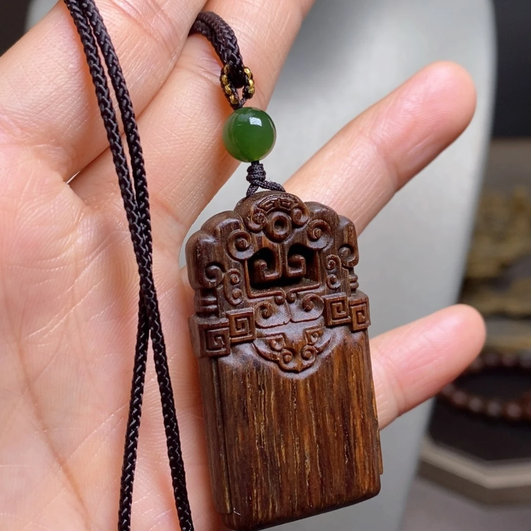 沉香木手串越南芽庄紫棋玉化吊坠