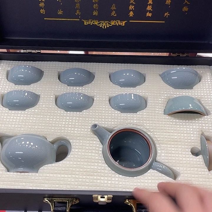 孤品茶具套装等。