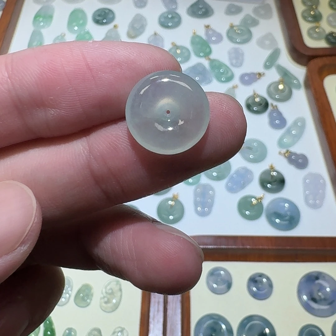 颈饰未镶嵌翡翠扣子