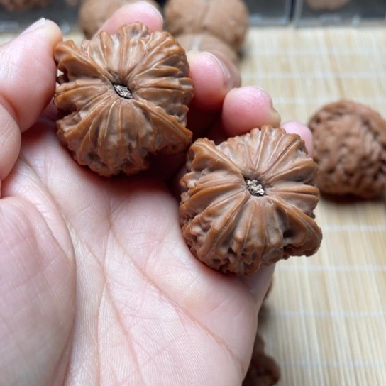 【闪购商品】吊坠文玩核桃磨盘……