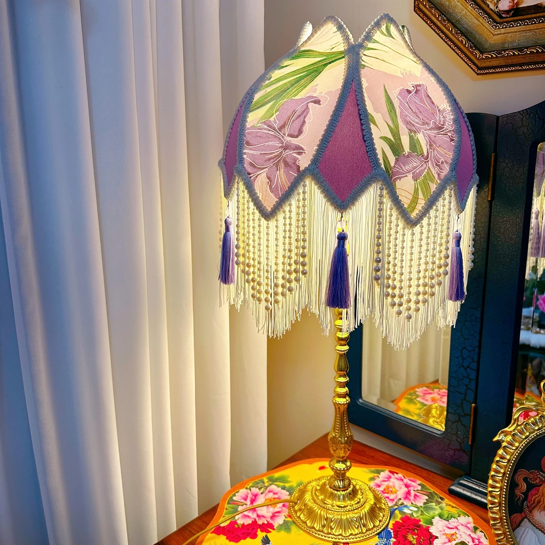 复古vintage设计感铃兰刺绣法式黄铜卧室客厅氛围装饰小众大台灯