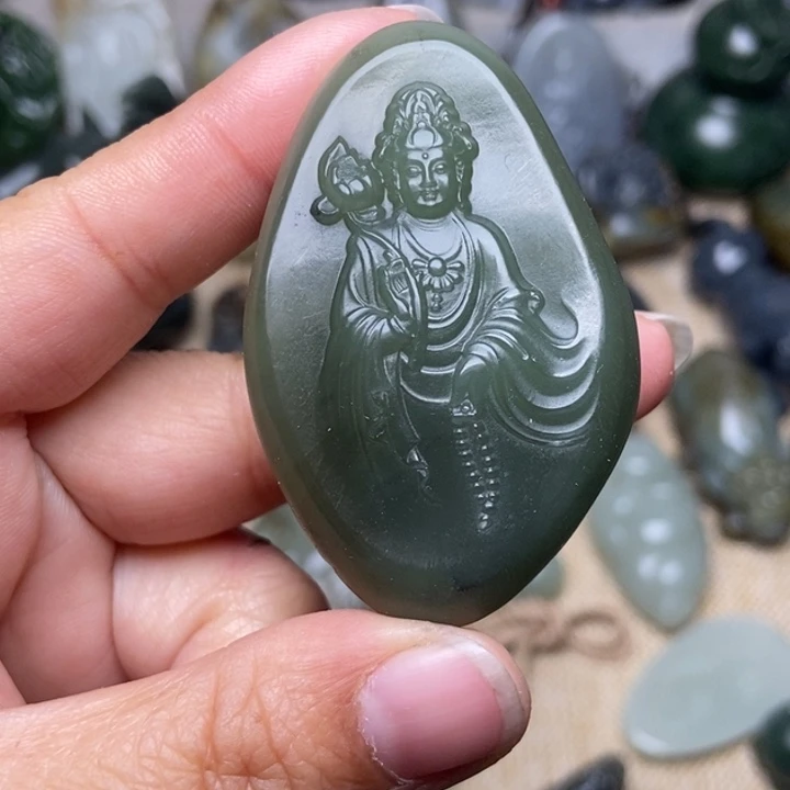 和田玉未镶嵌颈饰