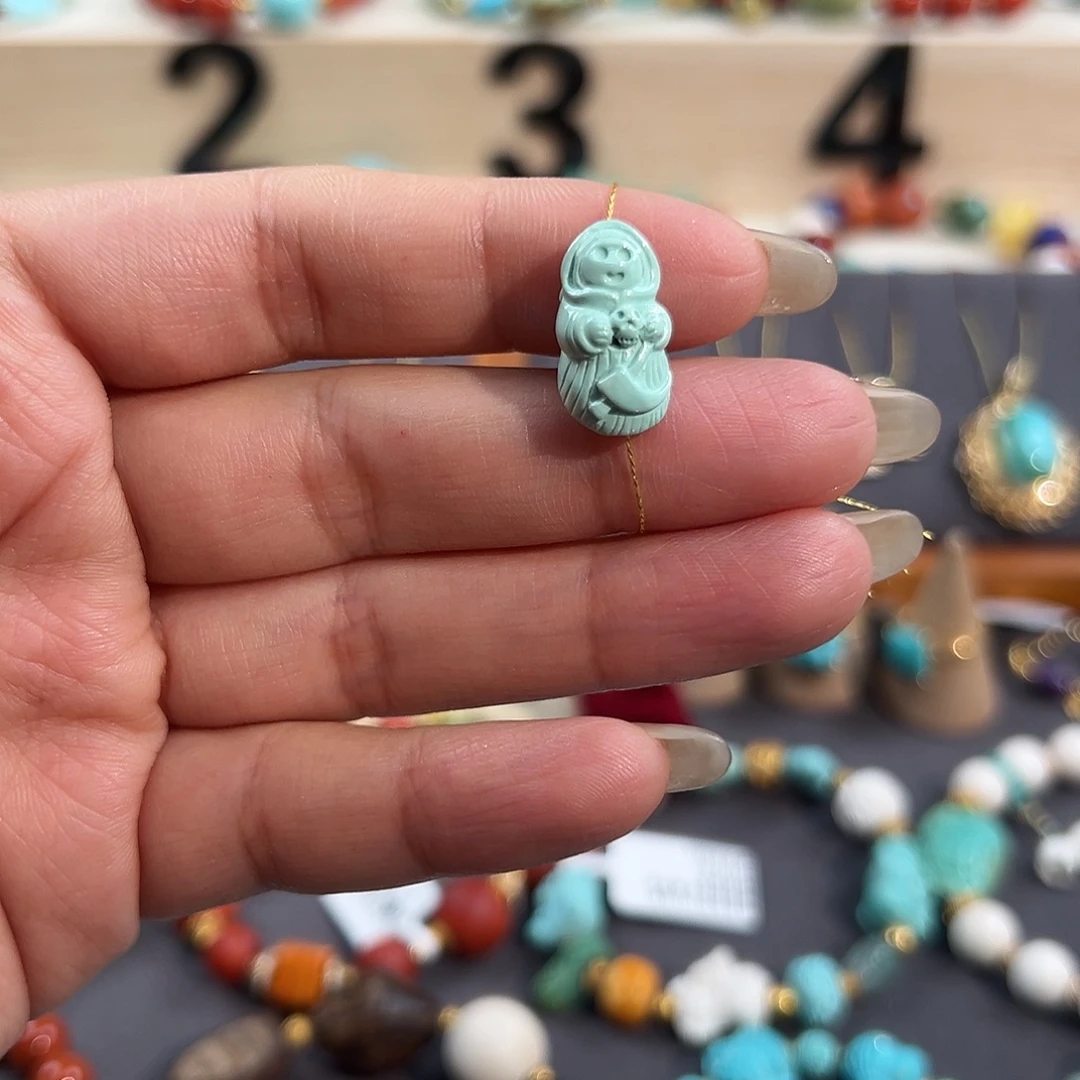 绿松石未镶嵌把件小女巫配饰