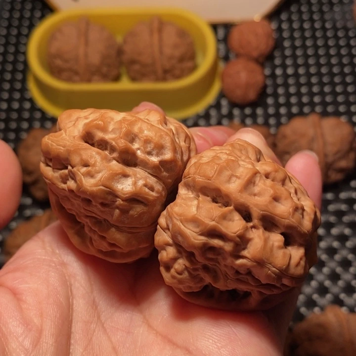 把件文玩核桃四开背大掐腰八腿蛙王