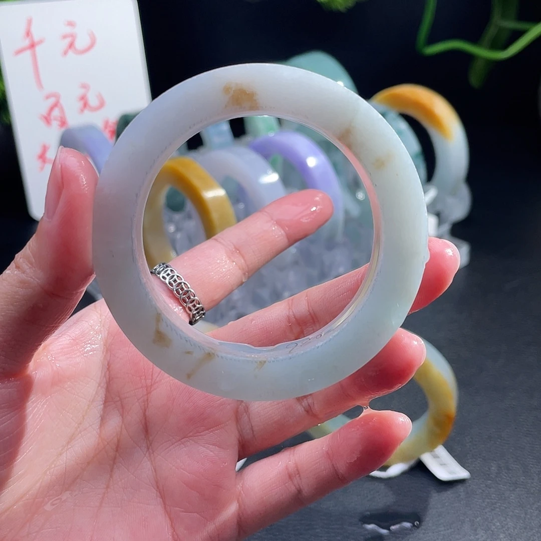 未镶嵌翡翠手镯定制翡翠