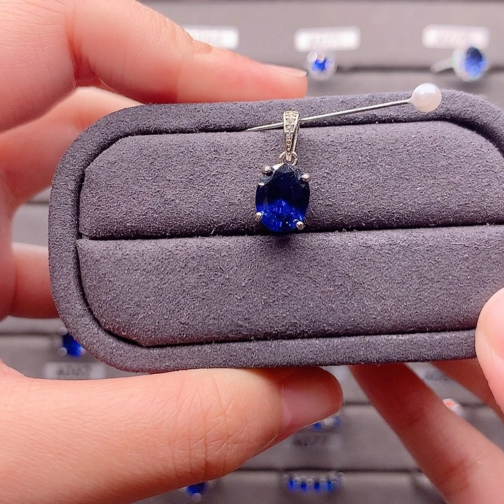 吊坠(赠链)蓝宝石银S925镶嵌