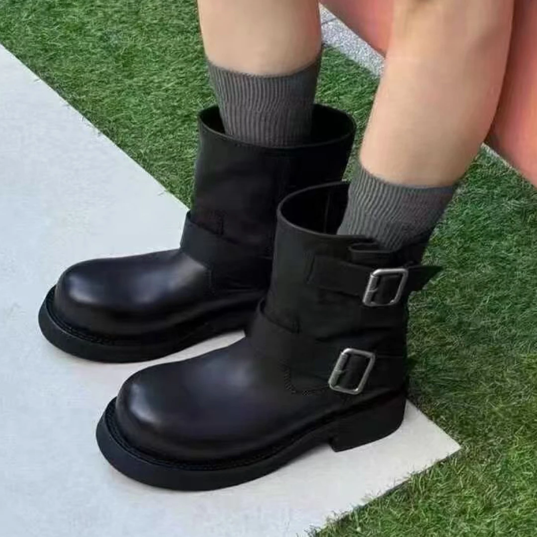 2025秋冬新款平底休闲短靴