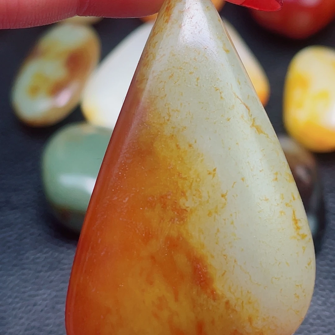 和田玉未镶嵌珠宝奇石