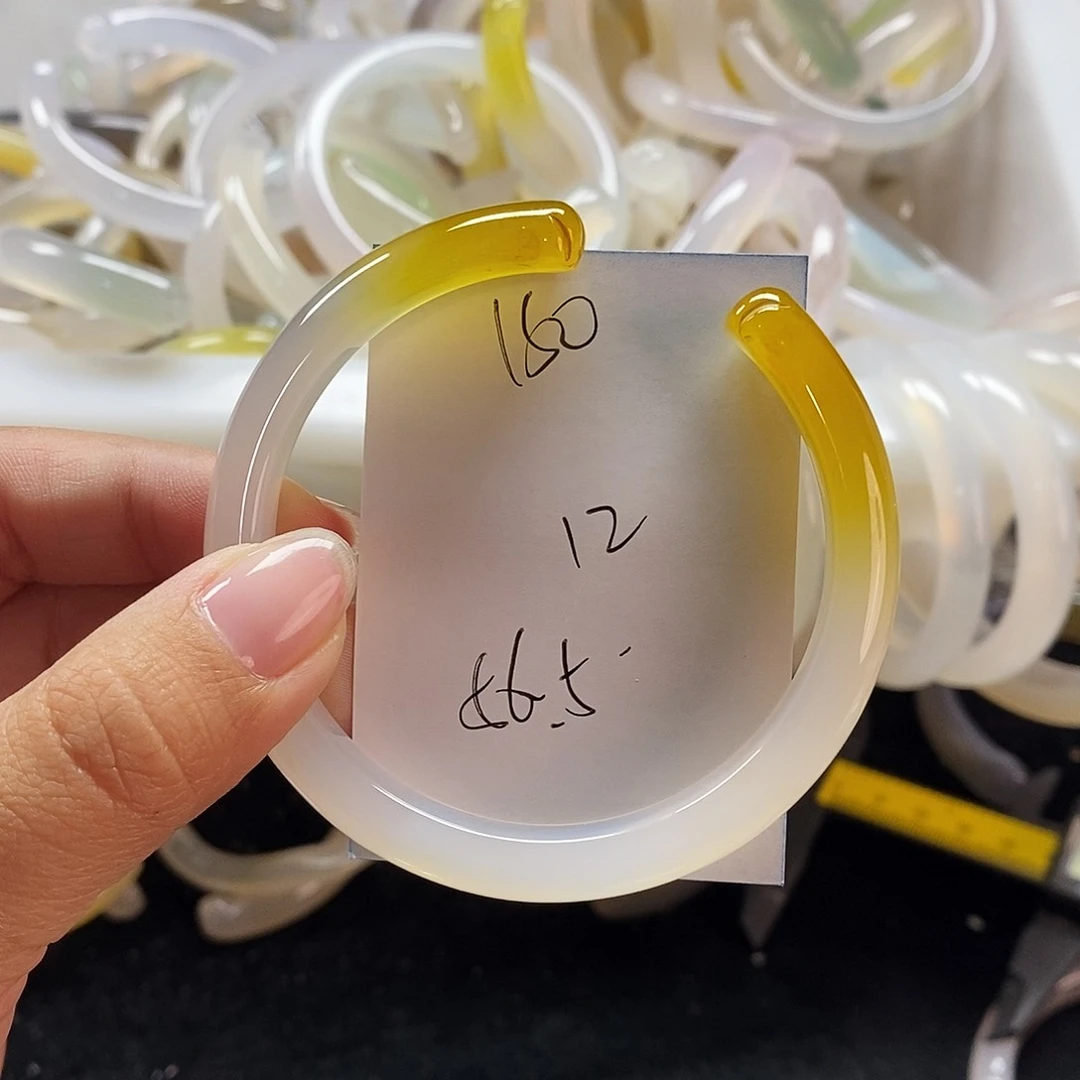 手镯玛瑙/玉髓未镶嵌150