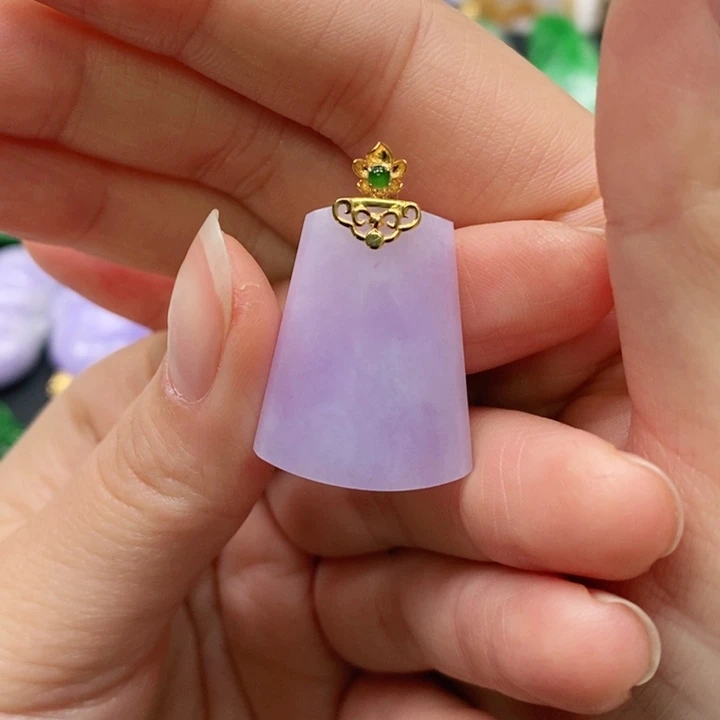 翡翠颈饰未镶嵌吊坠