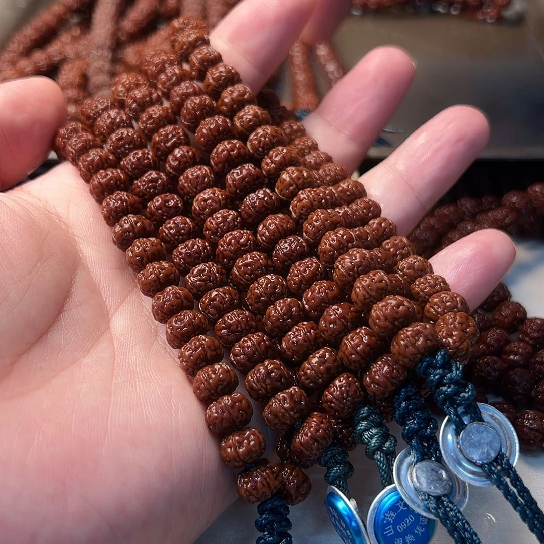 金刚菩提吊坠老树王手持10