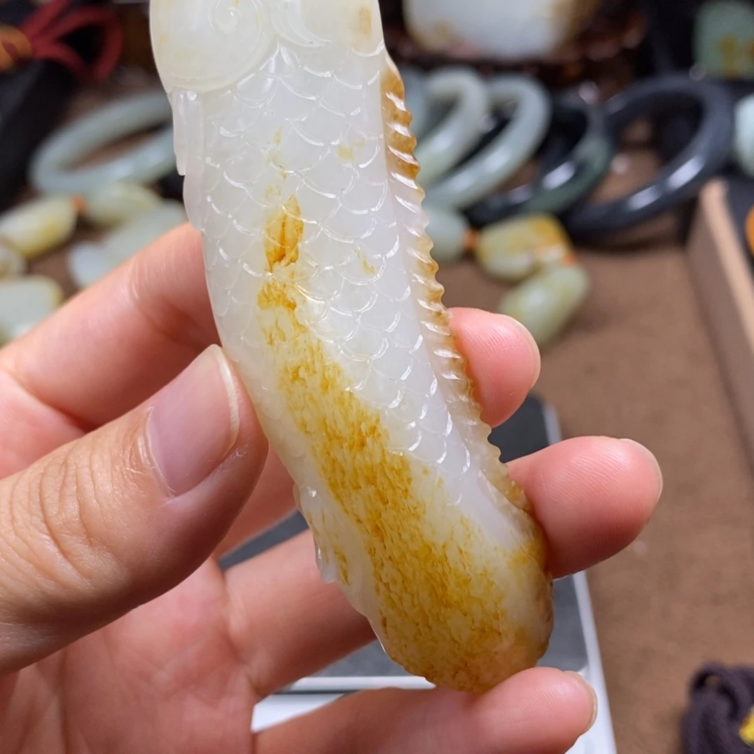 成***e未镶嵌和田玉把件