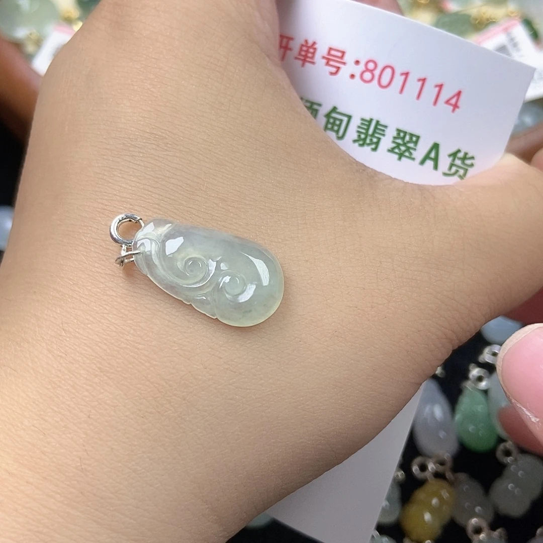 翡翠未镶嵌挂件天然