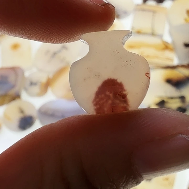 玛瑙/玉髓未镶嵌珠宝半成品