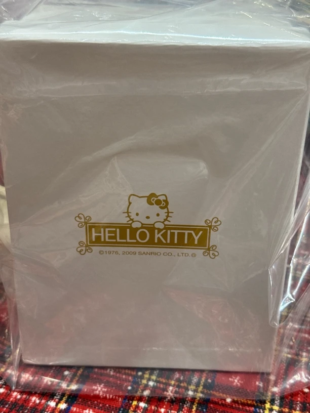 鲁拉拉专拍罗森限定kitty公仔