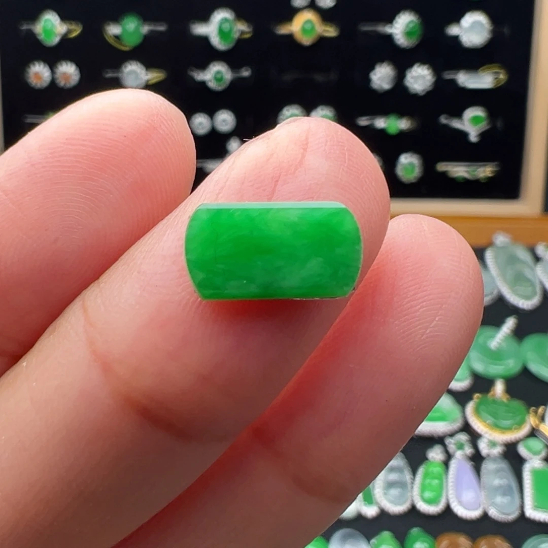 翡翠未镶嵌颈饰马鞍11.3