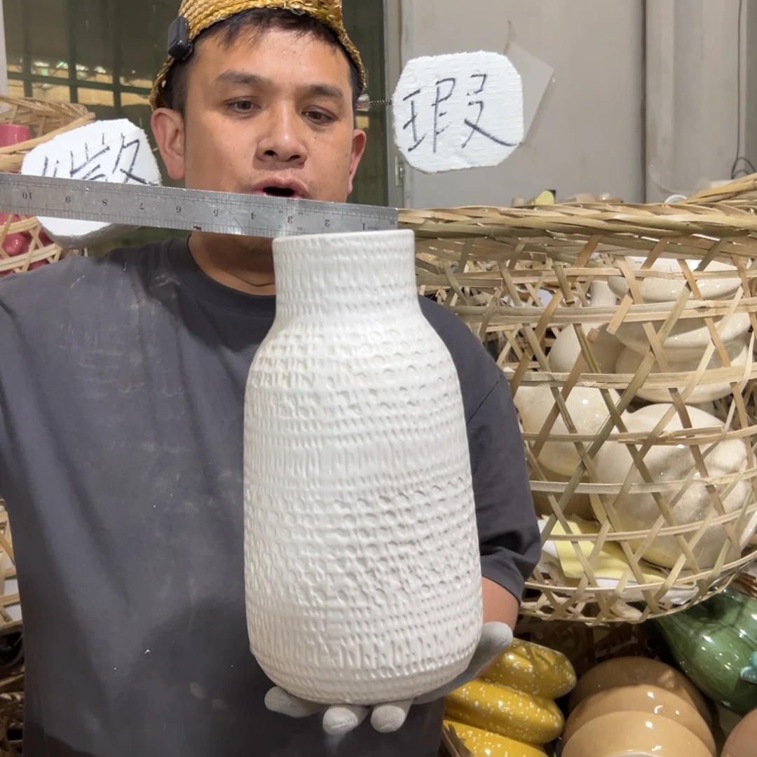 摆件194 号高中低温陶瓷工艺瓶（部分微瑕）