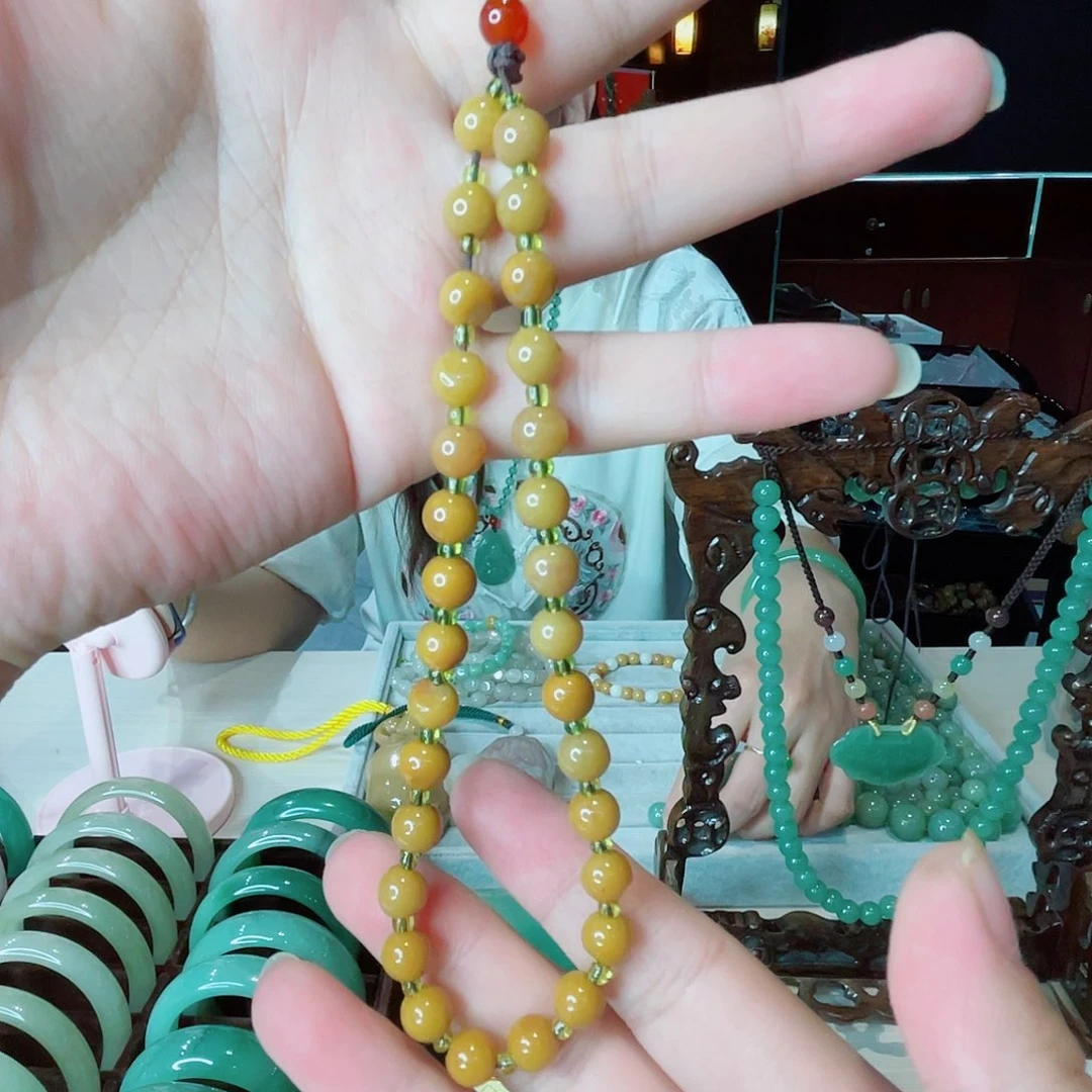 密玉（石英质玉）未镶嵌颈饰