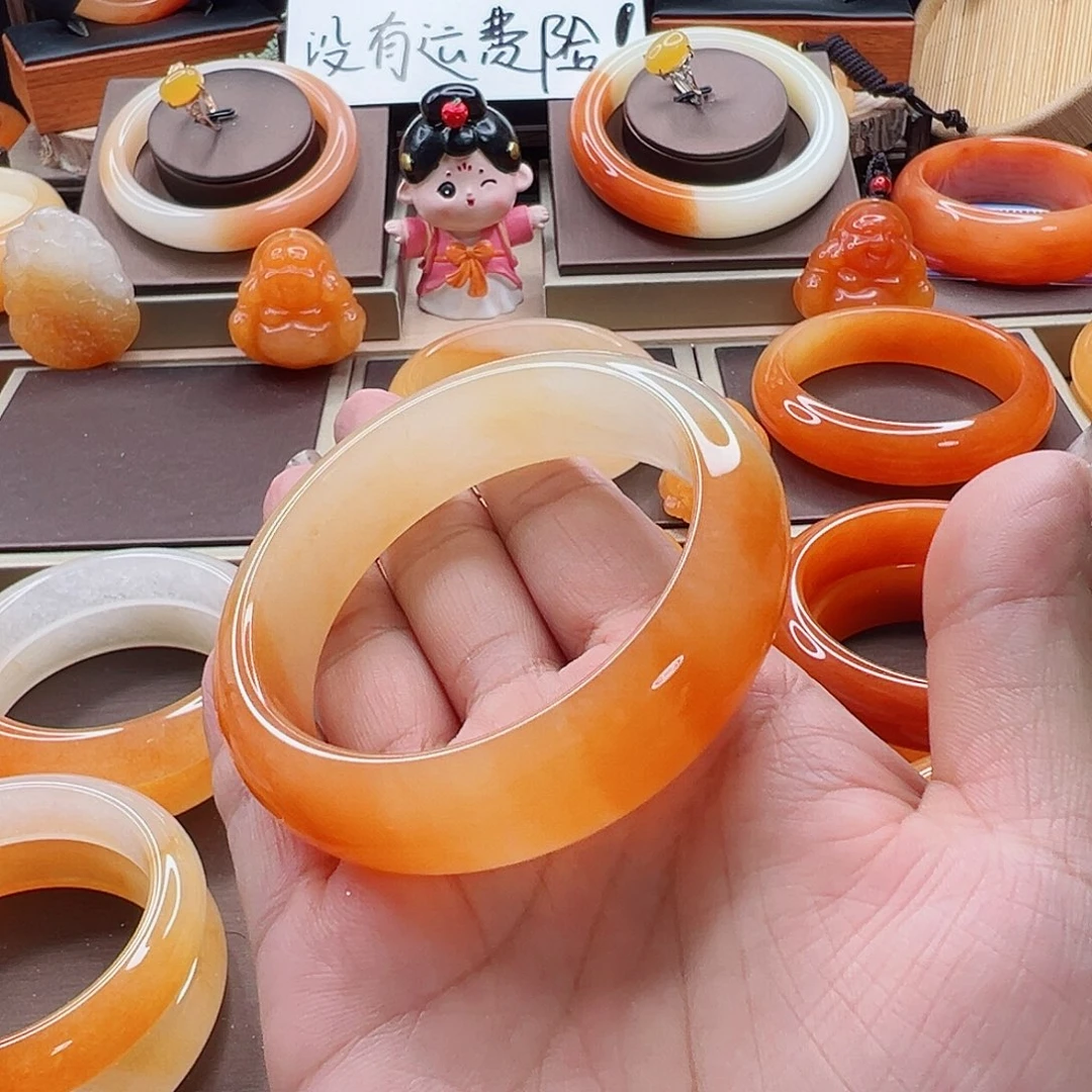 李***儿未镶嵌石英质玉（黄龙玉）手镯福利
