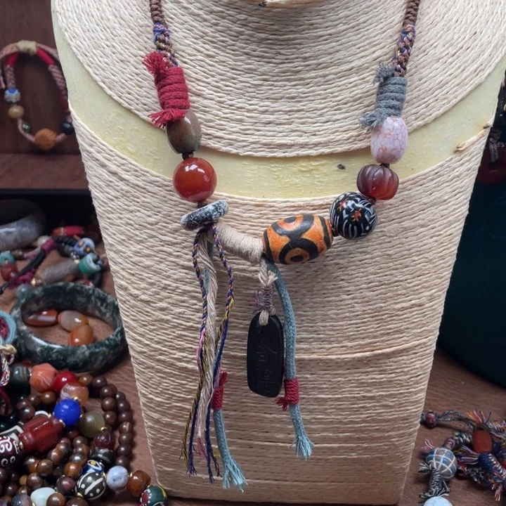 玛瑙/玉髓颈饰未镶嵌