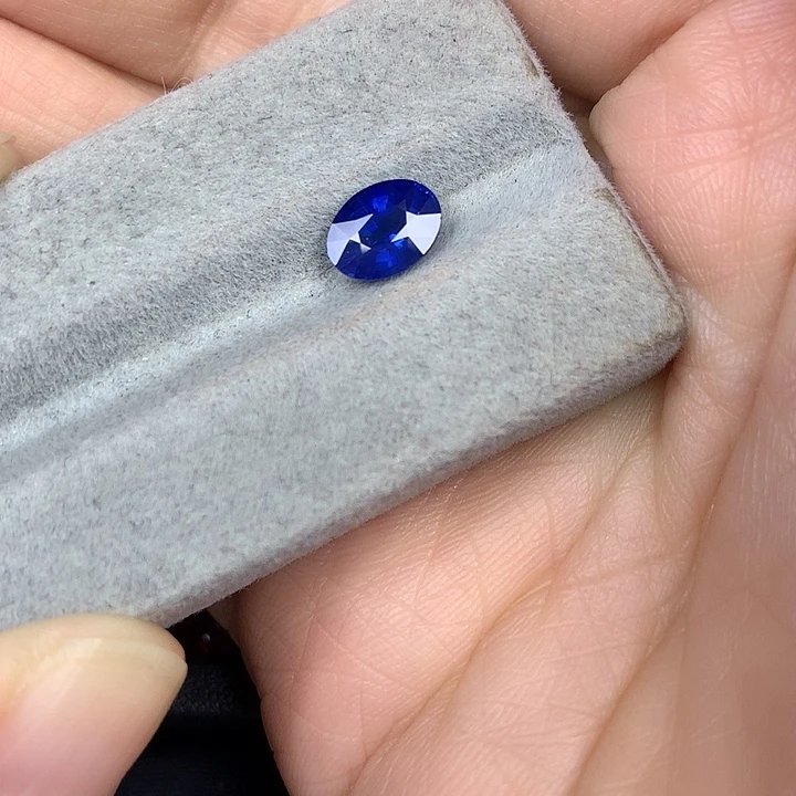 蓝宝石裸石1.5ct皇家蓝蓝宝石