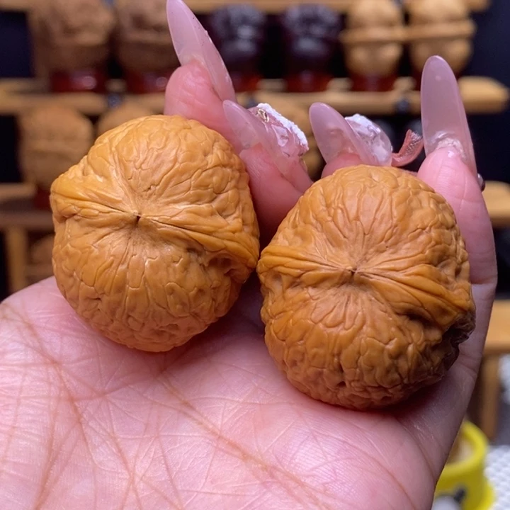 文玩核桃把件滚石29号36尺