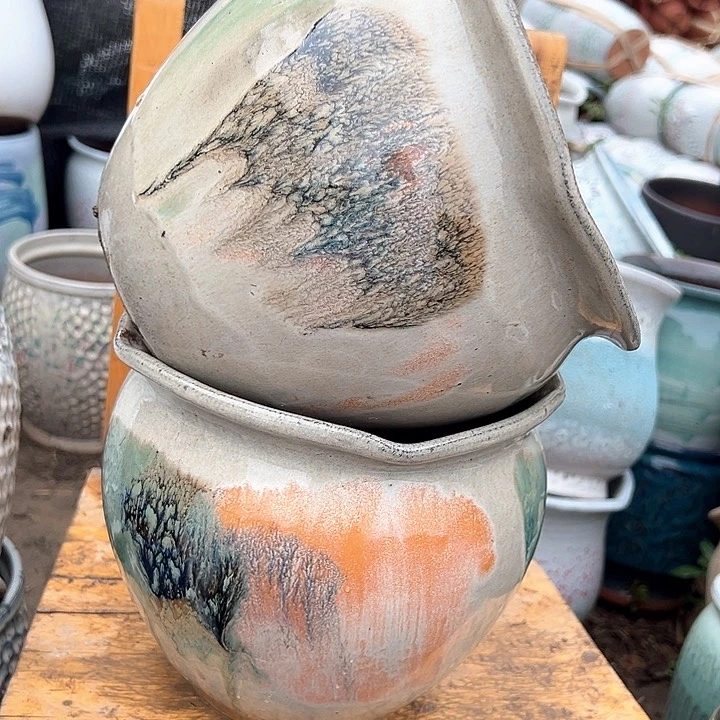 紫砂花盆口20高18。。。。。。。。。。。。。。